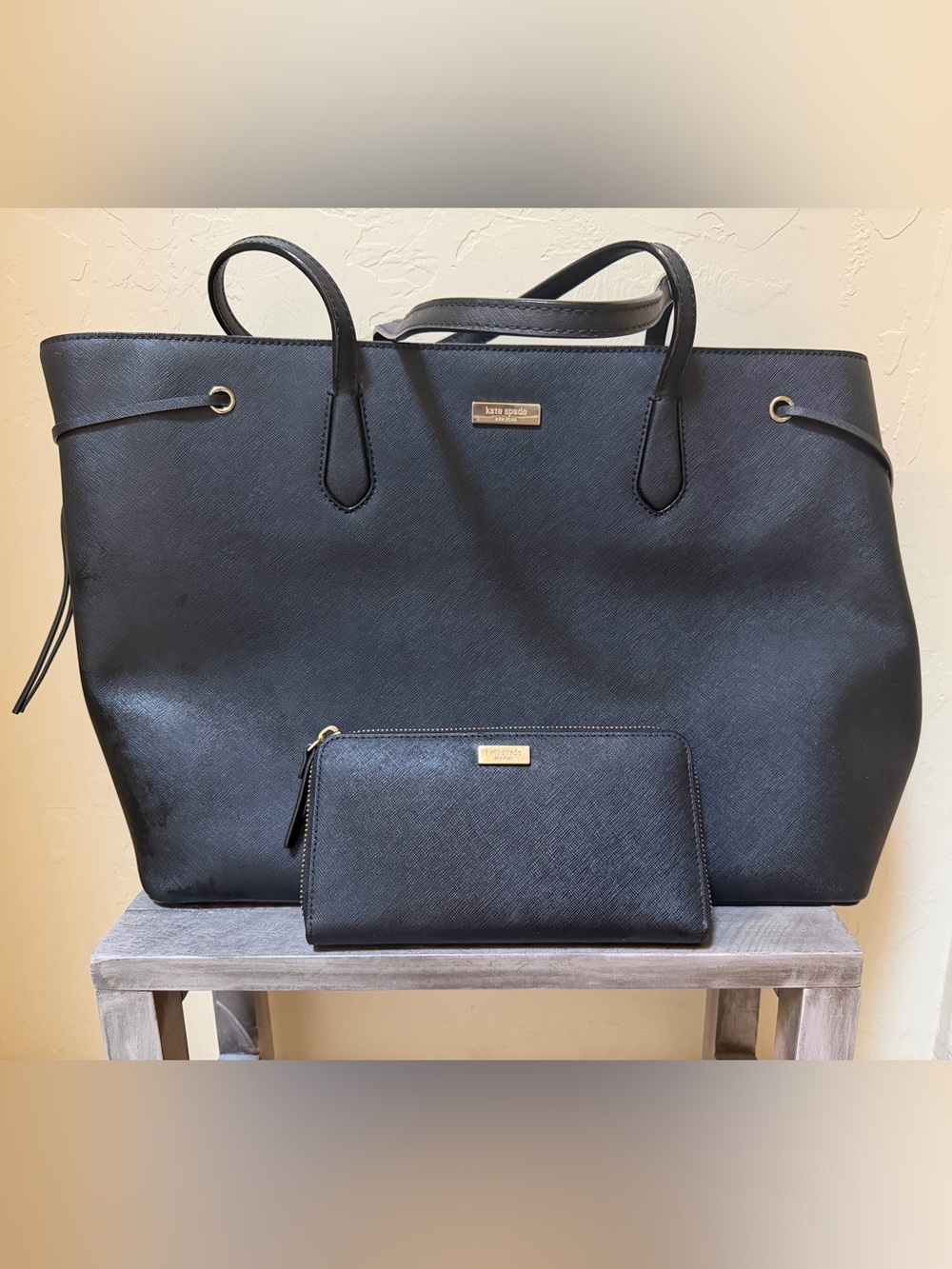 Black Kate Spade Laurel Way Ari Tote